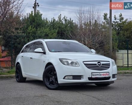 Белый Опель Инсигния, объемом двигателя 1.96 л и пробегом 337 тыс. км за 7299 $, фото 1 на Automoto.ua