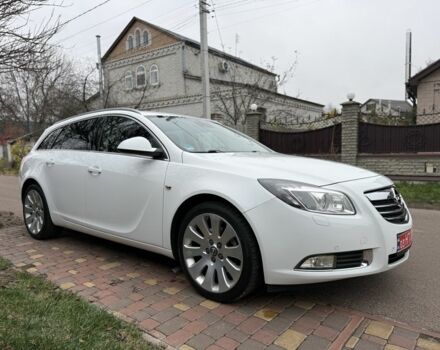 Белый Опель Инсигния, объемом двигателя 1.6 л и пробегом 210 тыс. км за 8300 $, фото 1 на Automoto.ua
