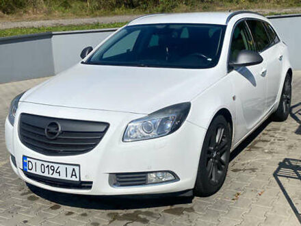 Белый Опель Инсигния, объемом двигателя 1.96 л и пробегом 360 тыс. км за 7200 $, фото 1 на Automoto.ua