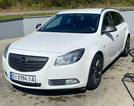 Белый Опель Инсигния, объемом двигателя 1.96 л и пробегом 360 тыс. км за 7200 $, фото 1 на Automoto.ua