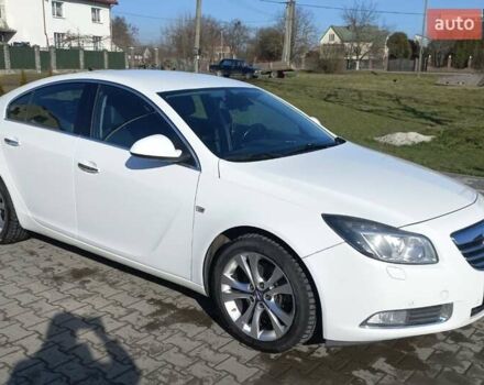 Білий Опель Інсігнія, об'ємом двигуна 2 л та пробігом 270 тис. км за 6300 $, фото 1 на Automoto.ua