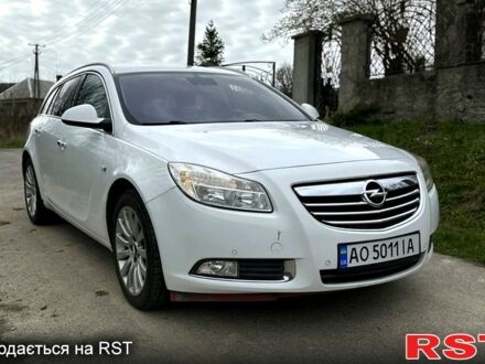 Білий Опель Інсігнія, об'ємом двигуна 2 л та пробігом 167 тис. км за 8500 $, фото 1 на Automoto.ua