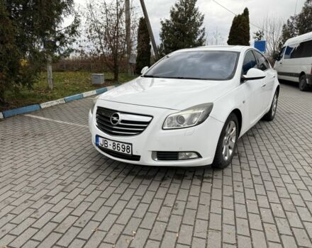 Белый Опель Инсигния, объемом двигателя 2 л и пробегом 363 тыс. км за 3300 $, фото 1 на Automoto.ua