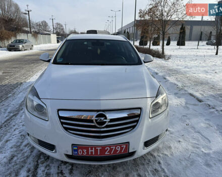 Білий Опель Інсігнія, об'ємом двигуна 1.6 л та пробігом 210 тис. км за 8000 $, фото 1 на Automoto.ua