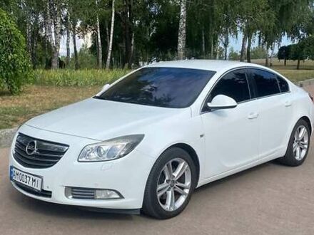 Опель Инсигния 2011 в Житомире на Automoto.ua Белый Опель Инсигния, объемом двигателя 1.96 л и пробегом 212 тыс. км за 8800 $, фото 1 на Automoto.ua