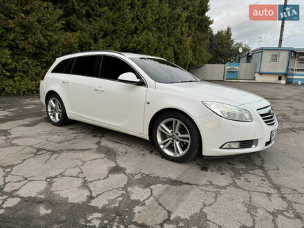 Белый Опель Инсигния, объемом двигателя 2 л и пробегом 271 тыс. км за 7150 $, фото 1 на Automoto.ua