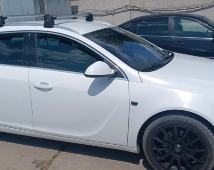 Белый Опель Инсигния, объемом двигателя 2 л и пробегом 260 тыс. км за 8500 $, фото 1 на Automoto.ua