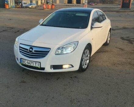 Белый Опель Инсигния, объемом двигателя 1.96 л и пробегом 313 тыс. км за 7000 $, фото 1 на Automoto.ua