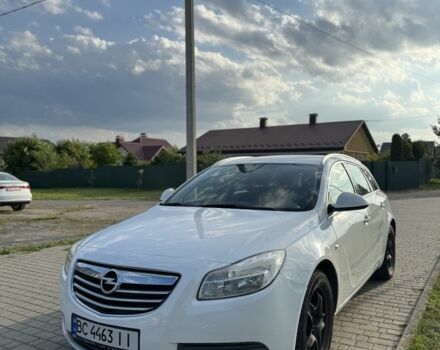Білий Опель Інсігнія, об'ємом двигуна 2 л та пробігом 272 тис. км за 6900 $, фото 1 на Automoto.ua
