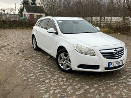 Белый Опель Инсигния, объемом двигателя 1.96 л и пробегом 230 тыс. км за 7500 $, фото 1 на Automoto.ua