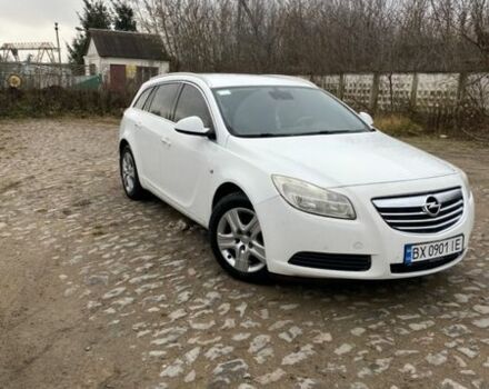 Белый Опель Инсигния, объемом двигателя 1.96 л и пробегом 230 тыс. км за 7500 $, фото 1 на Automoto.ua