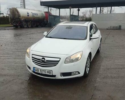 Белый Опель Инсигния, объемом двигателя 1.96 л и пробегом 324 тыс. км за 6600 $, фото 1 на Automoto.ua