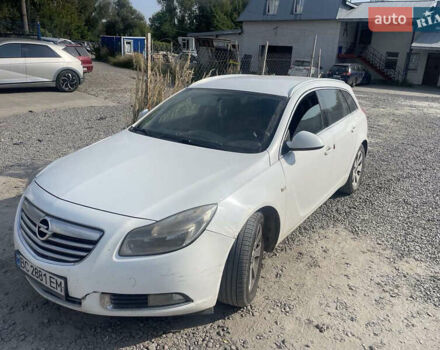 Белый Опель Инсигния, объемом двигателя 1.96 л и пробегом 264 тыс. км за 7300 $, фото 1 на Automoto.ua