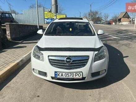Білий Опель Інсігнія, об'ємом двигуна 2 л та пробігом 270 тис. км за 8600 $, фото 1 на Automoto.ua
