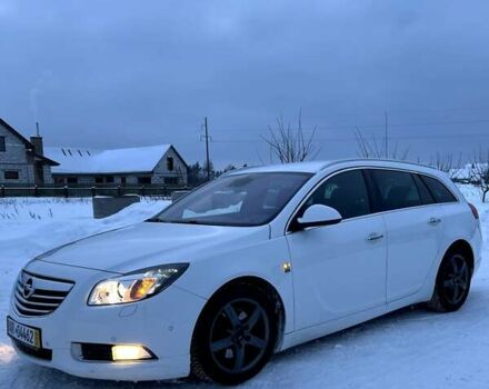 Белый Опель Инсигния, объемом двигателя 1.96 л и пробегом 326 тыс. км за 7600 $, фото 1 на Automoto.ua