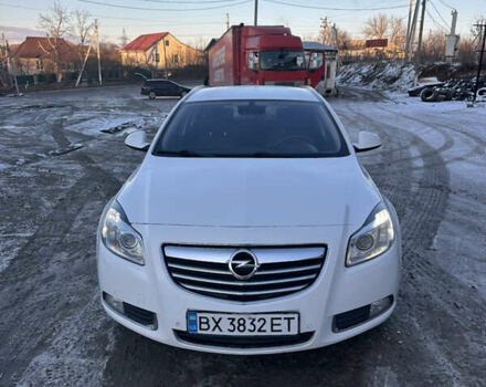 Белый Опель Инсигния, объемом двигателя 1.96 л и пробегом 265 тыс. км за 8000 $, фото 1 на Automoto.ua