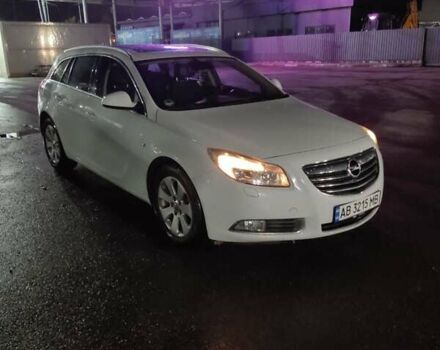 Білий Опель Інсігнія, об'ємом двигуна 1.96 л та пробігом 318 тис. км за 7000 $, фото 1 на Automoto.ua