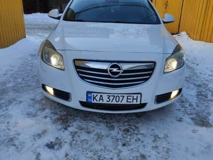Белый Опель Инсигния, объемом двигателя 1.96 л и пробегом 302 тыс. км за 9500 $, фото 1 на Automoto.ua