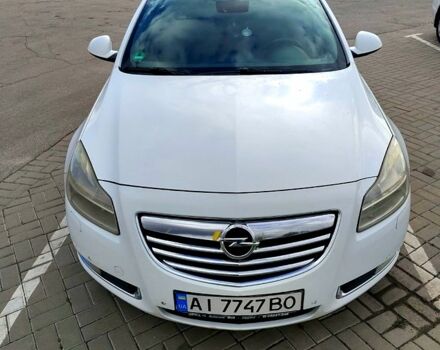 Белый Опель Инсигния, объемом двигателя 2 л и пробегом 290 тыс. км за 7900 $, фото 1 на Automoto.ua