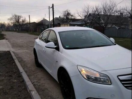 Опель Инсигния 2013 в Черкассах на Automoto.ua Белый Опель Инсигния, объемом двигателя 2 л и пробегом 262 тыс. км за 10150 $, фото 1 на Automoto.ua