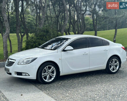 Белый Опель Инсигния, объемом двигателя 1.96 л и пробегом 54 тыс. км за 11700 $, фото 1 на Automoto.ua