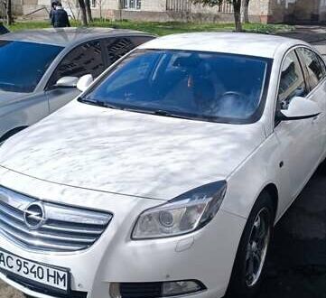 Опель Инсигния 2013 в Луцке на Automoto.ua Белый Опель Инсигния, объемом двигателя 1.4 л и пробегом 200 тыс. км за 8200 $, фото 1 на Automoto.ua