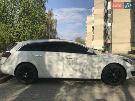 Опель Инсигния 2014 в Луцке на Automoto.ua Белый Опель Инсигния, объемом двигателя 1.96 л и пробегом 214 тыс. км за 9850 $, фото 1 на Automoto.ua