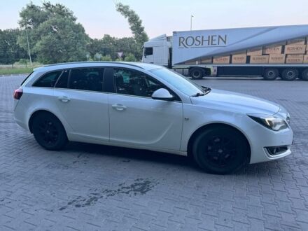 Белый Опель Инсигния, объемом двигателя 2 л и пробегом 308 тыс. км за 8500 $, фото 1 на Automoto.ua