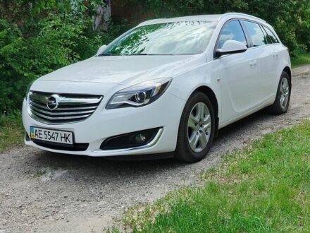 Білий Опель Інсігнія, об'ємом двигуна 1.36 л та пробігом 45 тис. км за 12100 $, фото 1 на Automoto.ua