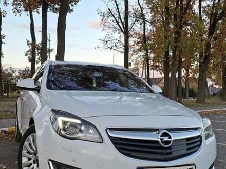 Белый Опель Инсигния, объемом двигателя 1.96 л и пробегом 246 тыс. км за 12800 $, фото 1 на Automoto.ua