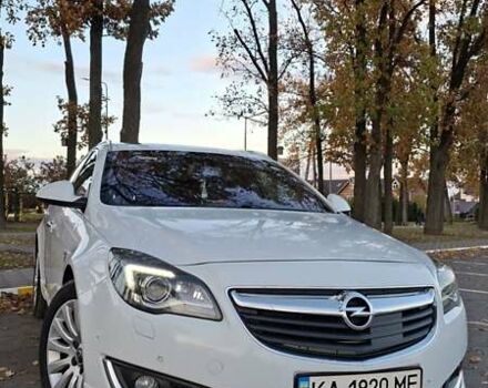 Белый Опель Инсигния, объемом двигателя 1.96 л и пробегом 246 тыс. км за 12800 $, фото 1 на Automoto.ua
