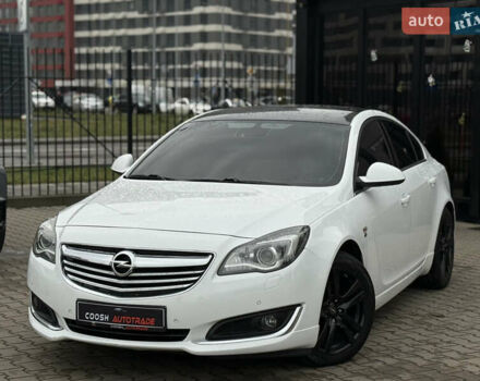 Белый Опель Инсигния, объемом двигателя 1.96 л и пробегом 280 тыс. км за 9700 $, фото 1 на Automoto.ua