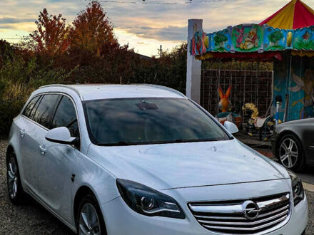 Белый Опель Инсигния, объемом двигателя 1.96 л и пробегом 290 тыс. км за 11200 $, фото 1 на Automoto.ua