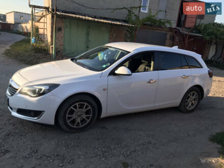 Білий Опель Інсігнія, об'ємом двигуна 1.6 л та пробігом 230 тис. км за 12800 $, фото 1 на Automoto.ua