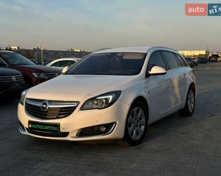 Белый Опель Инсигния, объемом двигателя 1.96 л и пробегом 256 тыс. км за 12500 $, фото 1 на Automoto.ua