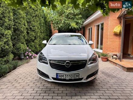 Білий Опель Інсігнія, об'ємом двигуна 1.6 л та пробігом 155 тис. км за 11000 $, фото 1 на Automoto.ua