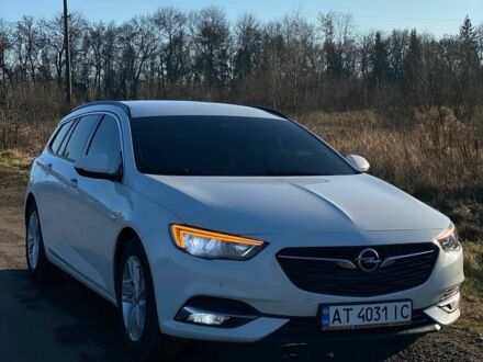 Белый Опель Инсигния, объемом двигателя 1.6 л и пробегом 175 тыс. км за 14500 $, фото 1 на Automoto.ua