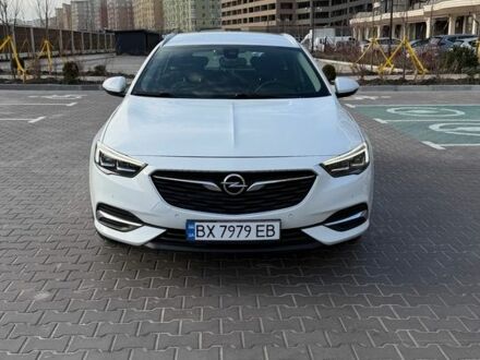Белый Опель Инсигния, объемом двигателя 1.6 л и пробегом 190 тыс. км за 12900 $, фото 1 на Automoto.ua