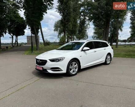 Белый Опель Инсигния, объемом двигателя 1.6 л и пробегом 190 тыс. км за 11350 $, фото 1 на Automoto.ua