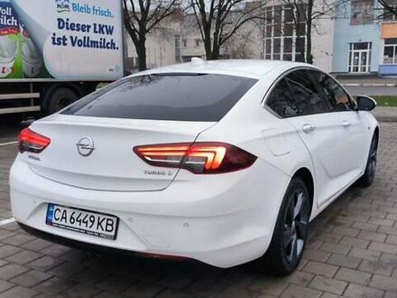 Белый Опель Инсигния, объемом двигателя 1.6 л и пробегом 218 тыс. км за 14000 $, фото 1 на Automoto.ua