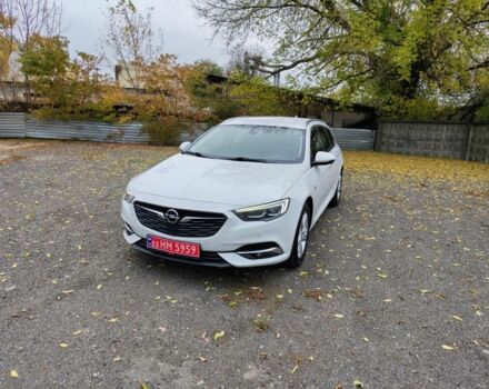 Белый Опель Инсигния, объемом двигателя 2 л и пробегом 245 тыс. км за 15100 $, фото 1 на Automoto.ua