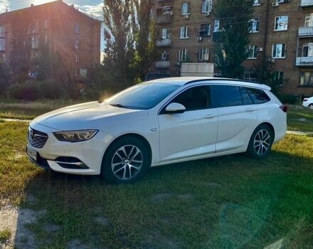 Білий Опель Інсігнія, об'ємом двигуна 1.6 л та пробігом 201 тис. км за 11999 $, фото 1 на Automoto.ua