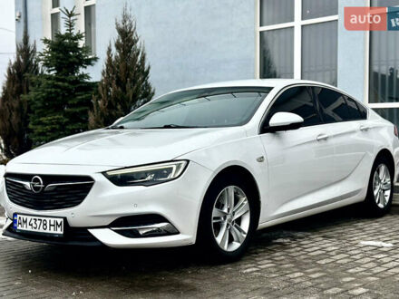 Белый Опель Инсигния, объемом двигателя 1.96 л и пробегом 236 тыс. км за 14650 $, фото 1 на Automoto.ua
