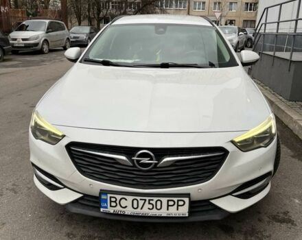 Білий Опель Інсігнія, об'ємом двигуна 2 л та пробігом 225 тис. км за 13900 $, фото 1 на Automoto.ua