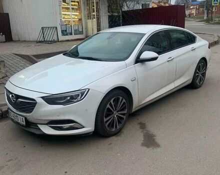 Белый Опель Инсигния, объемом двигателя 1.96 л и пробегом 80 тыс. км за 20500 $, фото 1 на Automoto.ua
