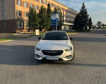 Білий Опель Інсігнія, об'ємом двигуна 1.96 л та пробігом 210 тис. км за 17000 $, фото 1 на Automoto.ua