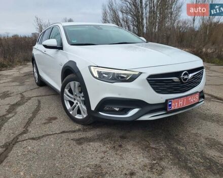 Белый Опель Инсигния, объемом двигателя 2 л и пробегом 231 тыс. км за 15500 $, фото 1 на Automoto.ua