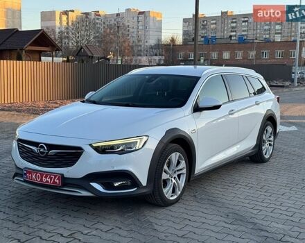 Белый Опель Инсигния, объемом двигателя 2 л и пробегом 223 тыс. км за 15900 $, фото 1 на Automoto.ua