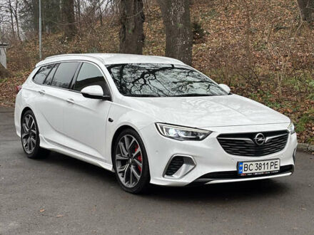 Белый Опель Инсигния, объемом двигателя 1.96 л и пробегом 209 тыс. км за 22000 $, фото 1 на Automoto.ua