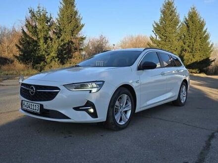 Белый Опель Инсигния, объемом двигателя 2 л и пробегом 153 тыс. км за 16800 $, фото 1 на Automoto.ua